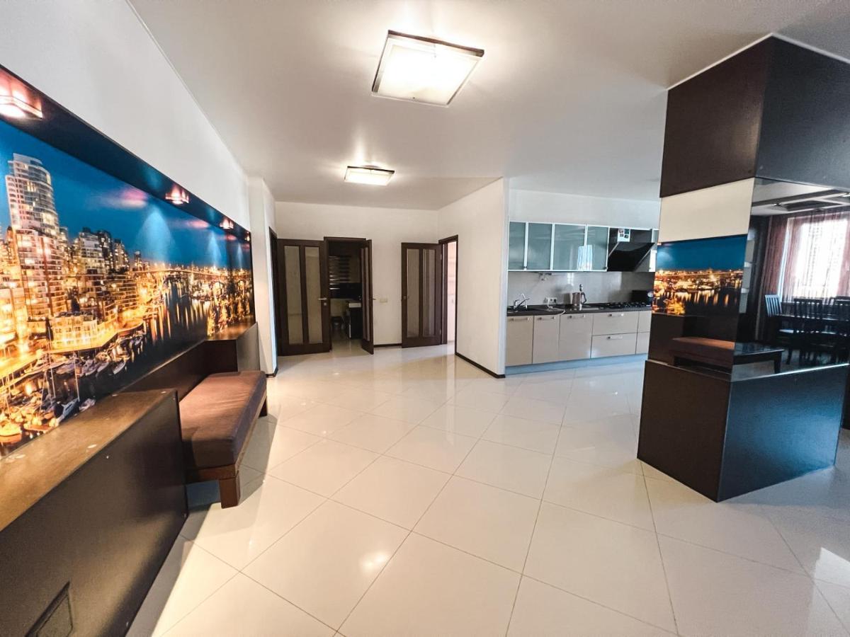 Cozy Apartments On The Left Bank Kyiv Exterior foto