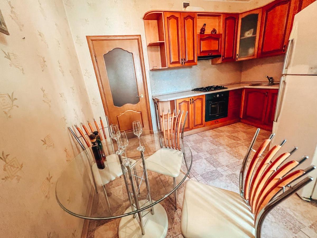 Cozy Apartments On The Left Bank Kyiv Exterior foto