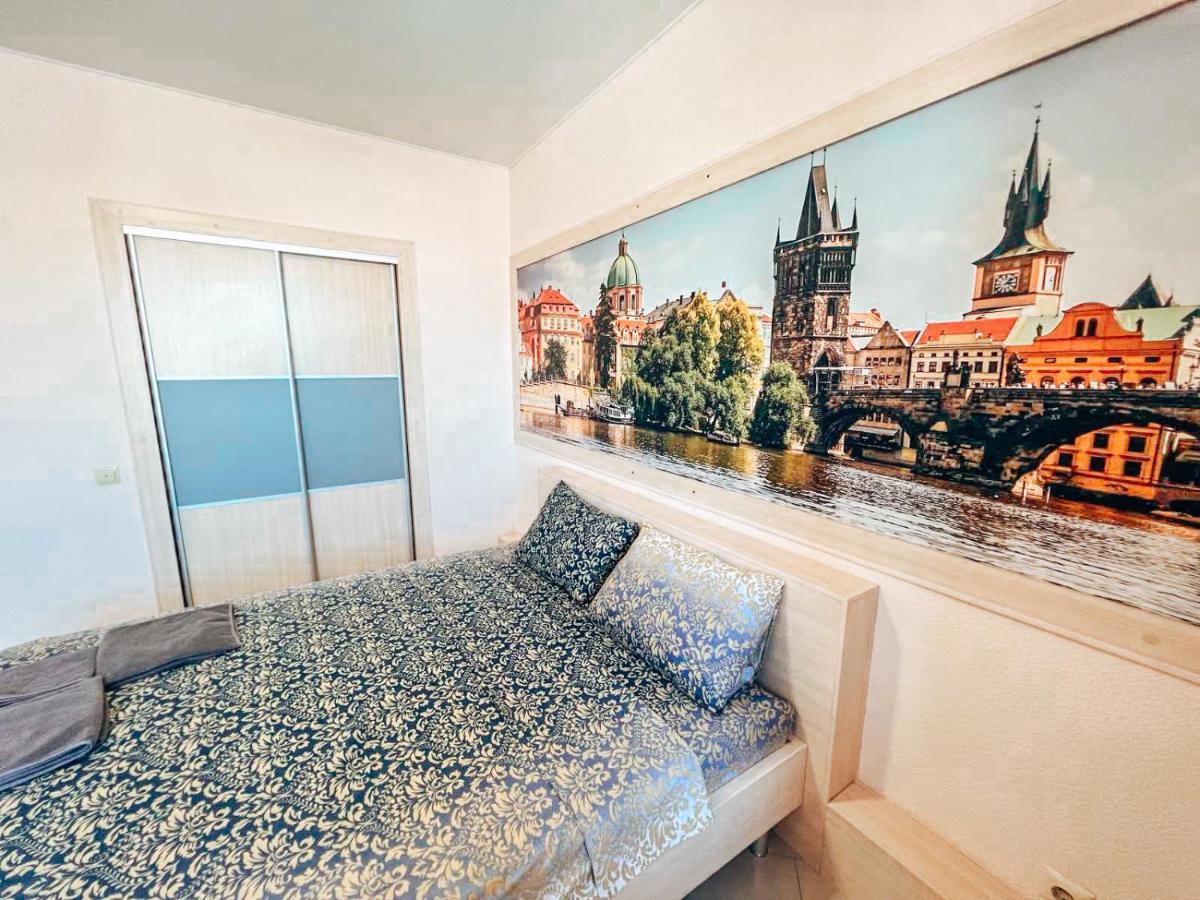 Cozy Apartments On The Left Bank Kyiv Exterior foto